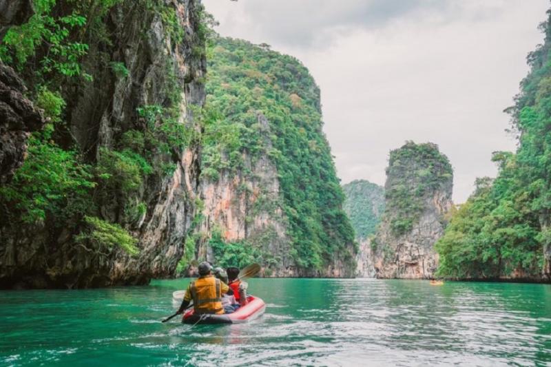 4 in 1 Canoeing in Phang Nga Bay with Lunch by Luxury Boat